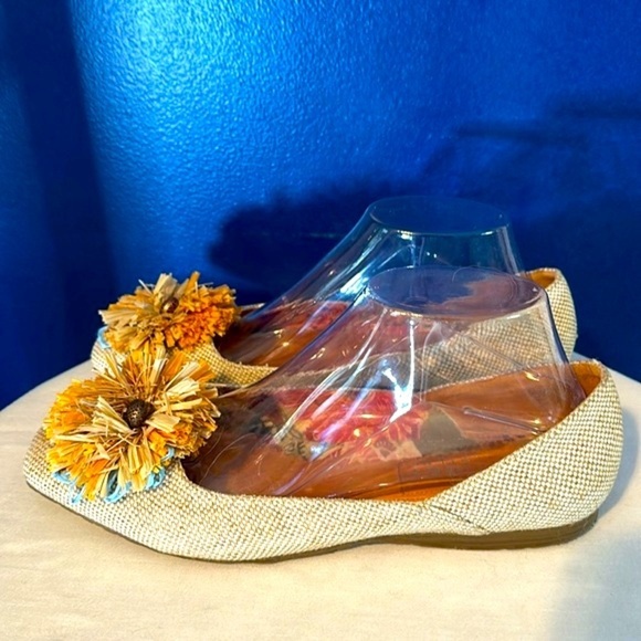 Women’s Bridget Shuster Magnola Tan Raffia Floral Flats Size 8 - Picture 2 of 5